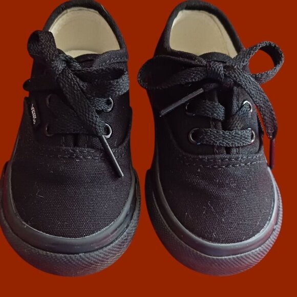 Vans Toddler Authentic Black Canvas Sneakers Size 4.0 Toddler - Picture 1 of 8
